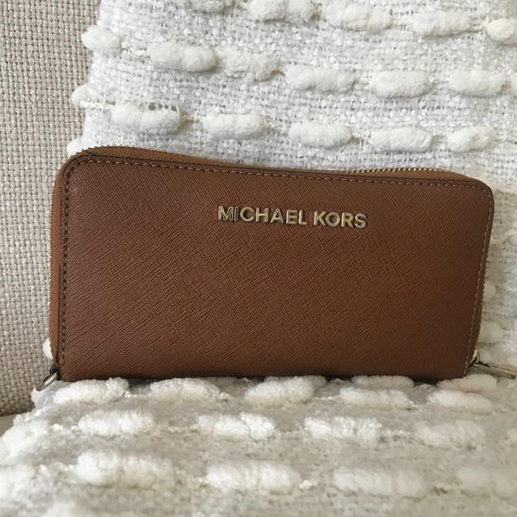 Michael Kors Handbags - Michael Kors Wallet